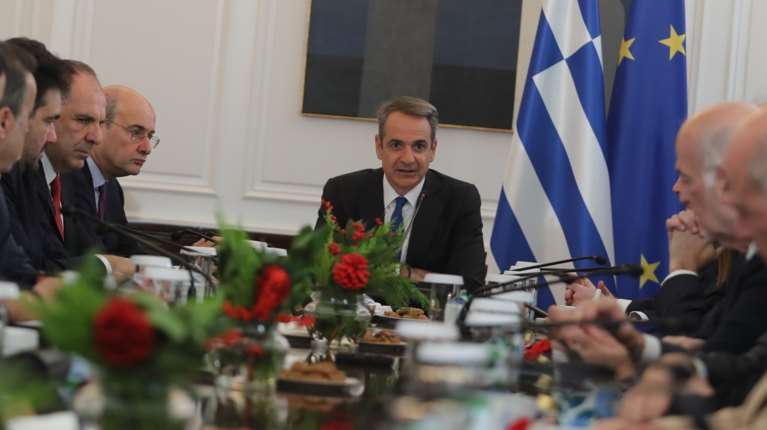 Πρώτο υπουργικό του 2026: Στο τραπέζι το "βαθύ κράτος" και αλλαγές στην ψήφο των απόδημων