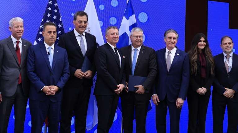Οι Έλληνες εφοπλιστές συναντήθηκαν με τον υπουργό Εσωτερικών των ΗΠΑ για τη μεταφορά LNG