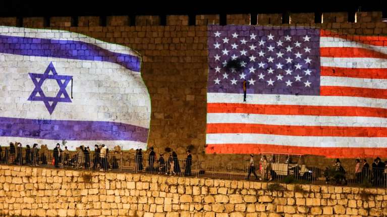 Τι ακολουθεί μετά τη συμφωνία Ισραήλ - Χαμάς για τη Γάζα: Τα σημεία τριβής, οι ασάφειες και το ταξίδι αστραπή του Τραμπ