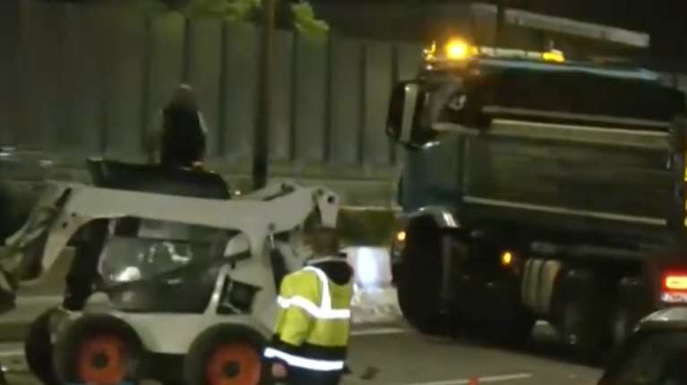 Τροχαίο προκάλεσε έμφραγμα στον Κηφισό: Σύγκρουση φορτηγού με ΙΧ στην άνοδο - Δύο τραυματίες