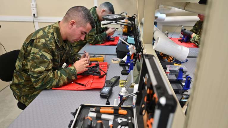 Ένοπλες Δυνάμεις: Η Ελλάδα έχει δυνατότητα παραγωγής άνω των 1.000 drones τον χρόνο