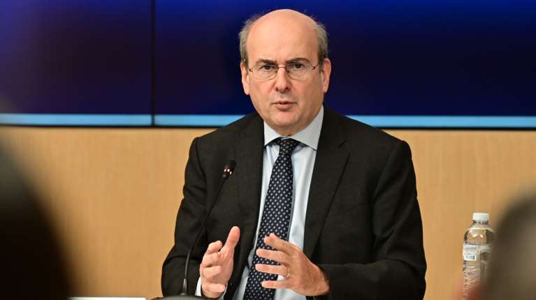 Χατζηδάκης: Εγγύηση για τις επόμενες γενιές η συνταγματική ρήτρα δημοσιονομικής σταθερότητας