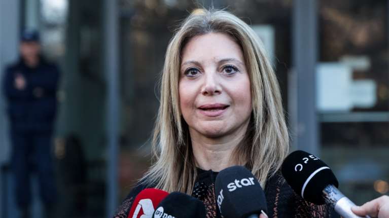 Καρυστιανού: Η απάντησή της στις αιχμές των συγγενών στα Τέμπη και η στάση αναμονής των άλλων κομμάτων