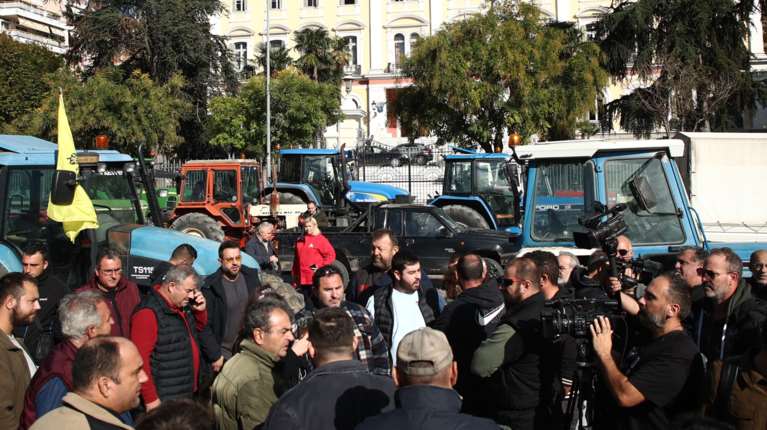 Η οργή των αγροτών και οι πληρωμές - Επιχείρηση &quot;κατευνασμού&quot; από το Μέγαρο Μαξίμου