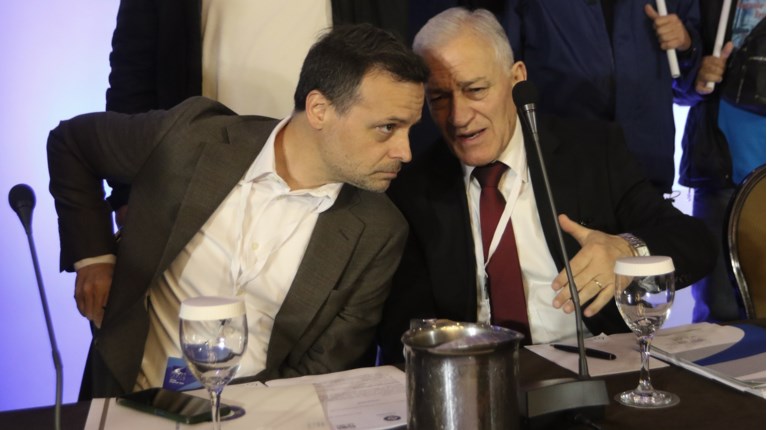 ΔΟΥΚΑΣ ΚΥΡΙΖΟΓΛΟΥ