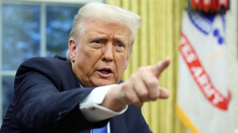 &quot;Θα σας απελάσουμε&quot;: Το μήνυμα του Τραμπ στους μετανάστες για τη γιορτή των ερωτευμένων