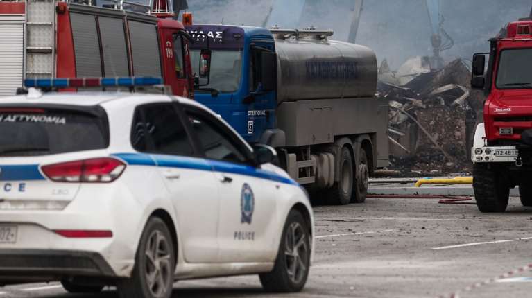 Η κυβέρνηση βλέπει "τυμβωρυχία" για τα εργατικά δυστυχήματα και διαψεύδει τους 201 νεκρούς - Τι δείχνουν τα στοιχεία