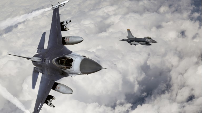 f16
