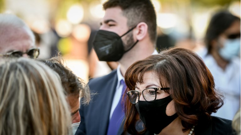 μνημόσυνο Καραϊβάζ