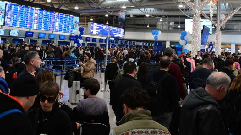 Ξεκίνησε η αποκατάσταση του τεχνικού ζητήματος στο FIR Αθηνών - Χάος και ταλαιπωρία στα ελληνικά αεροδρόμια
