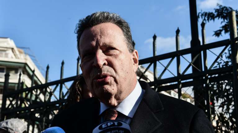 Κύρτσος: "Θετική η πρωτοβουλία Τσίπρα - Το ΠΑΣΟΚ έχει μπει σε πρέσα δημοσκόπων - Μαξίμου - Media"