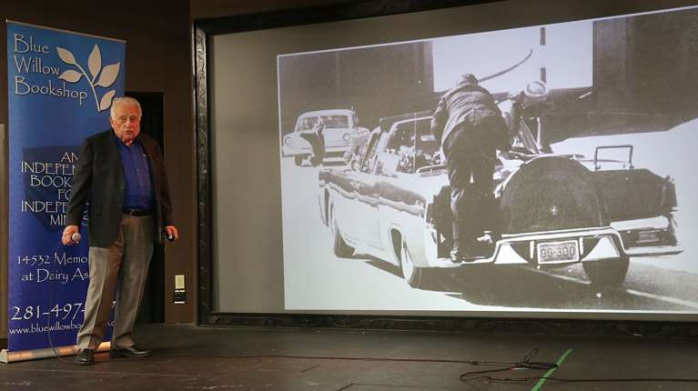 ΗΠΑ: Πέθανε στα 93 του ο πράκτορας της Secret Service που προσπάθησε να σώσει τον Τζον Φ. Κένεντι