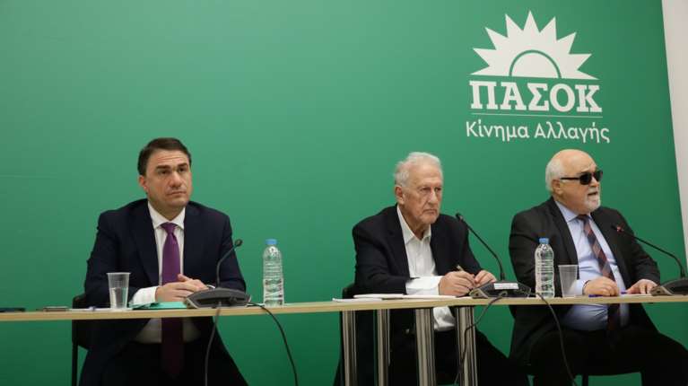 ΠΑΣΟΚ: Αυτές είναι οι "πράσινες" μεταγραφές της Επιτροπής Διεύρυνσης - Όλα τα ονόματα