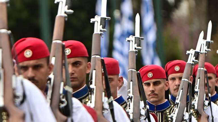 Η μεγαλειώδης στρατιωτική παρέλαση για την 25η Μαρτίου στην Αθήνα [εικόνες]