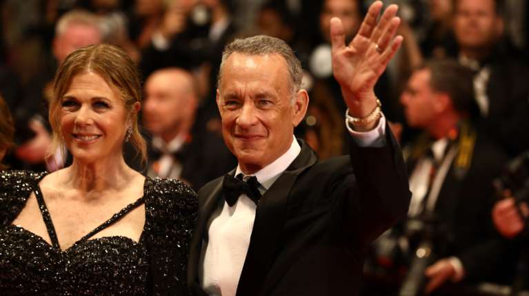 Τομ Χανκς: Μετακινήθηκε με το μετρό της Νέα Υόρκης και έγινε viral [εικόνες]