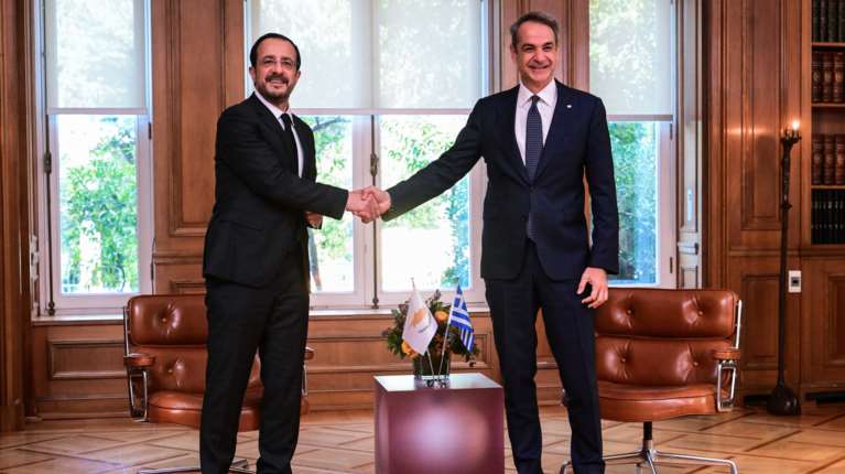 Τηλεφωνική επικοινωνία Μητσοτάκη - Χριστοδουλίδη: Στο επίκεντρο το Κυπριακό