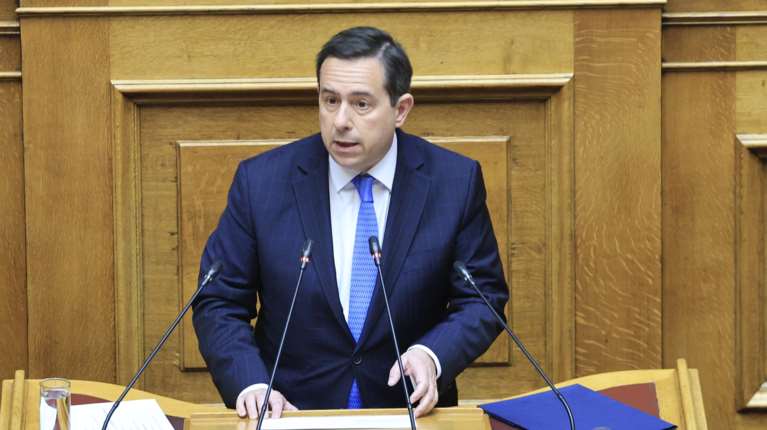 &quot;Κατά φαντασίαν γραμματέας της ΝΔ ο Νότης Μηταράκης&quot;: Εκνευρισμός για τη διαρροή ότι διαδέχεται την Μαρία Συρεγγέλα