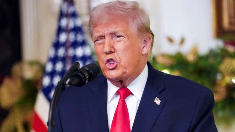 Τραμπ: Ελπίζω να καταλήξουμε σε συμφωνία με το Ιράν - Έχουμε εκεί τα μεγαλύτερα, τα πιο ισχυρά πλοία στον κόσμο