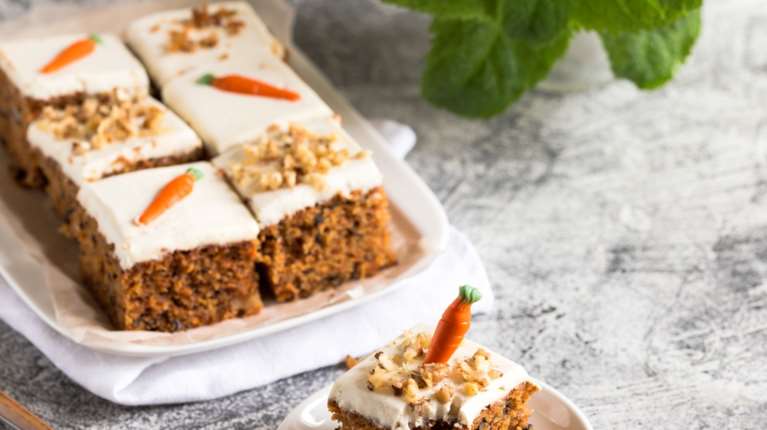 Απίθανο κέικ καρότου χωρίς ζάχαρη - Ιδανικό για τον καφέ σας