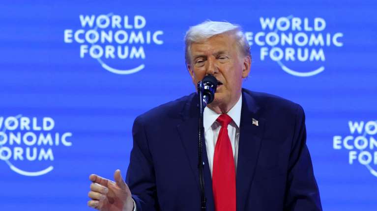 Ανακούφιση στις χρηματαγορές: Μετά τις δηλώσεις Τραμπ ότι δεν θα καταφύγει σε βία για να αποκτήσει τη Γροιλανδία