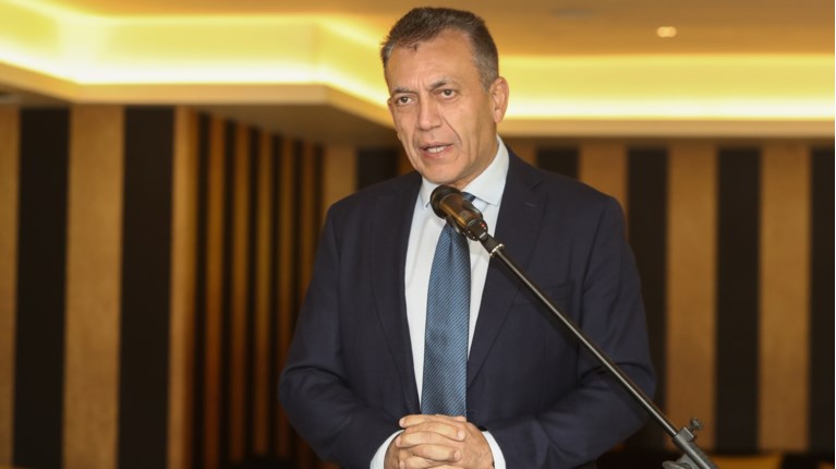 Γιάννης Βρούτσης