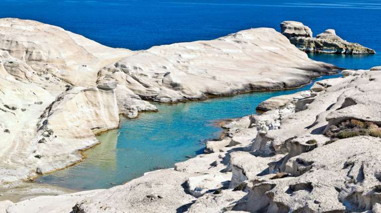 Δήμαρχος Μήλου: Είκοσι άδειες στην περιοχή όπου έγινε αναστολή οικοδομικών εργασιών, δυστυχώς συνεχίζεται