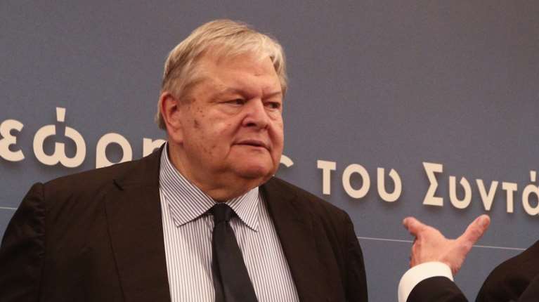 Επίθεση Βενιζέλου στην κυβέρνηση: Καταστρατηγήσατε το άρθρο 86 για να συγκαλύψετε ευθύνες σε Τέμπη και ΟΠΕΚΕΠΕ