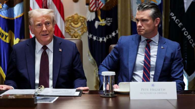 Wall Street Journal: Σε υπουργείο Πολέμου σχεδιάζει να μετονομάσει ο Τραμπ το υπουργείο Άμυνας των ΗΠΑ