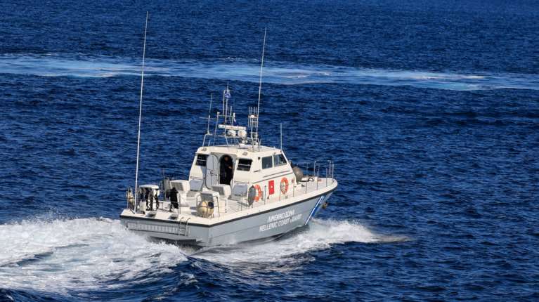 Επιχείρηση διάσωσης 67 μεταναστών νότια της Γαύδου - Μεταφέρθηκαν με ασφάλεια στο λιμάνι