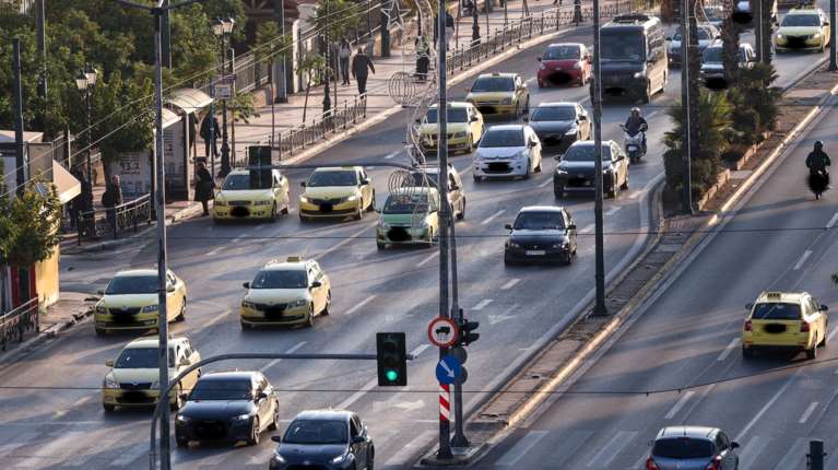 Αλλάζουν πλέον τα τέλη κυκλοφορίας με τον μήνα: Τι ισχύει ειδικά για φέτος - Πότε ενεργοποιείται η πλατφόρμα