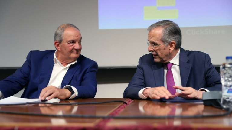 Κώστας Καραμανλής: Ανακηρύσσεται επίτιμος δημότης Καλαμάτας - Παρών στην εκδήλωση ο Σαμαράς