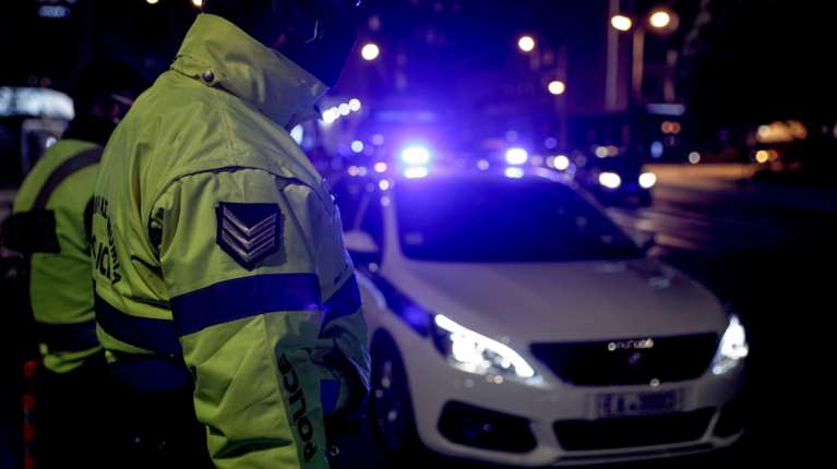 Τροχαίο στη Θεσσαλονίκη: Ταξί συγκρούστηκε με μοτοσικλέτα όπου επέβαιναν αστυνομικοί - Αναζητείται ο οδηγός