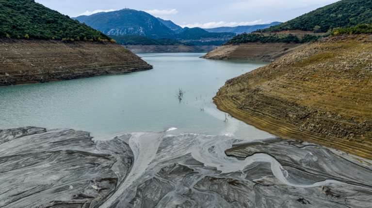 Λέκκας για λειψυδρία: Να μην γεμίζουμε πισίνες με υπόγεια νερά - Γιατί η αφαλάτωση δεν είναι εύκολη λύση