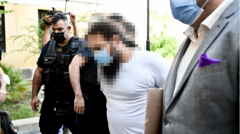 Ιερέας Μονή Πετράκη
