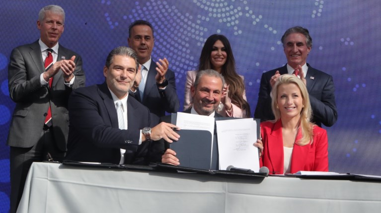 υπογραφές για εισαγωγή LNG από ΗΠΑ