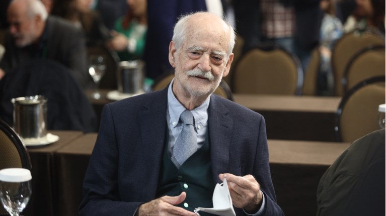 Απόστολος Κακλαμάνης