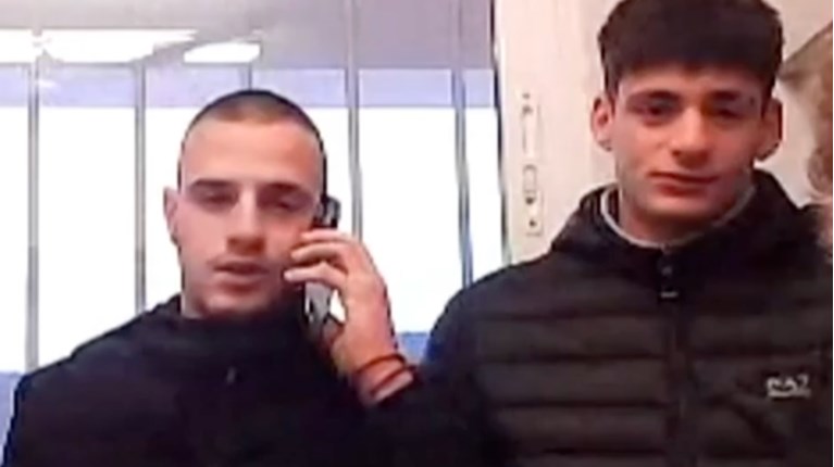 μαθητες νεα μακρη