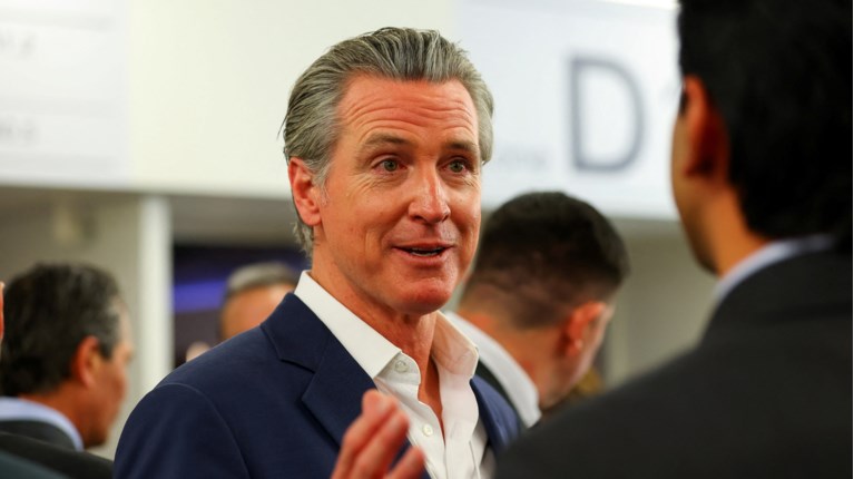 ΝΙΟΥΣΟΜ ΓΚΑΒΙΝ