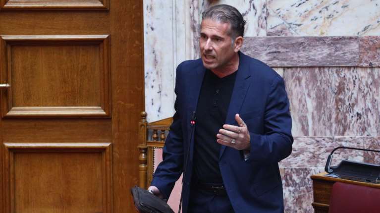 Νέα ανάρτηση Καραναστάση μετά την παραίτηση: Και πολύ κάθισα