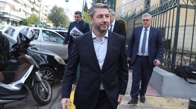 ΝΙΚΟΣ ΑΝΔΡΟΥΛΑΚΗΣ