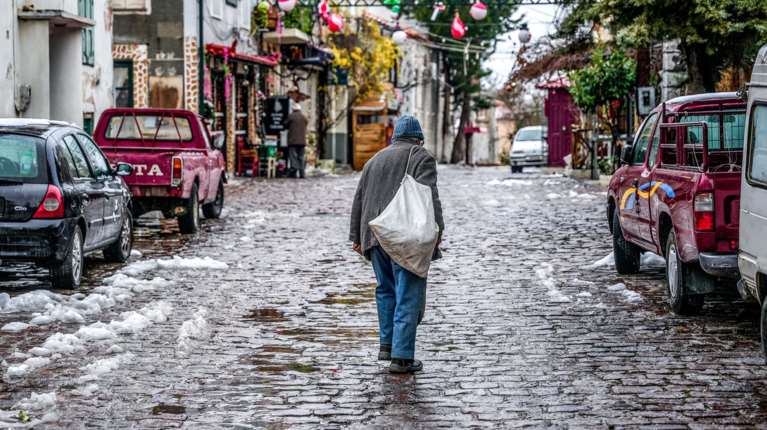 Καιρός: Ψυχρή εισβολή έρχεται να βάλει τη χώρα στο ψυγείο - Στα λευκά και η Αττική, πού και πότε θα χιονίσει