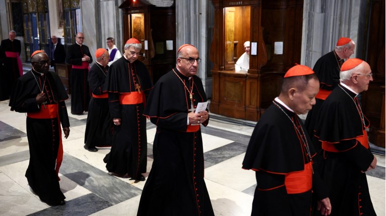 ΠΑΠΑΣ ΚΑΡΔΙΝΑΛΙΟΙ