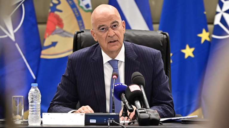 Αλλαγές στο στράτευμα: Τέλος οι φαντάροι σε Αεροπορία και Ναυτικό - Προαιρετική θητεία για τις γυναίκες