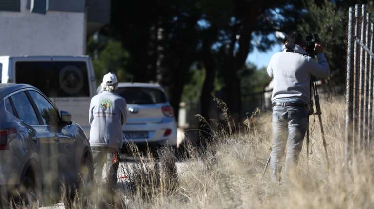 Ν. Πέραμος: Απειλές, ναρκωτικά και αλκοόλ οδήγησαν στο φονικό - Είχαν βγει ξανά μαχαίρια ανάμεσα στα αδέλφια
