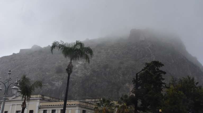 Χαλάει ξανά ο καιρός από την Κυριακή: Πότε και πού θα βρέξει