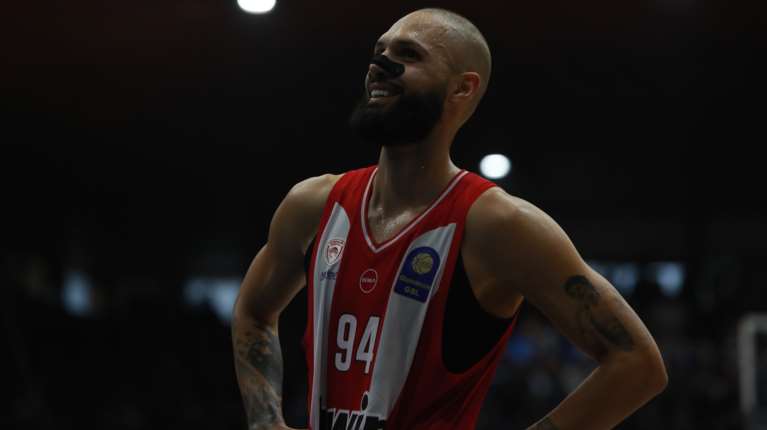 Ο Φουρνιέ είναι ερωτευμένος... με τα τρίγωνα Πανοράματος - "Happy Valentine’s day" [εικόνα]