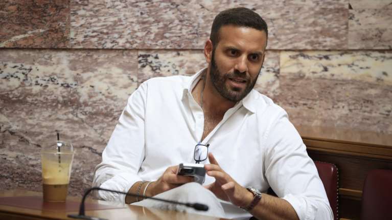 Νίκος Παππάς για Light: &quot;Καταδικάζουμε το τραγούδι αλλά δεν θα καταδικάσουμε το παιδί για μία άτυχη στιγμή&quot;