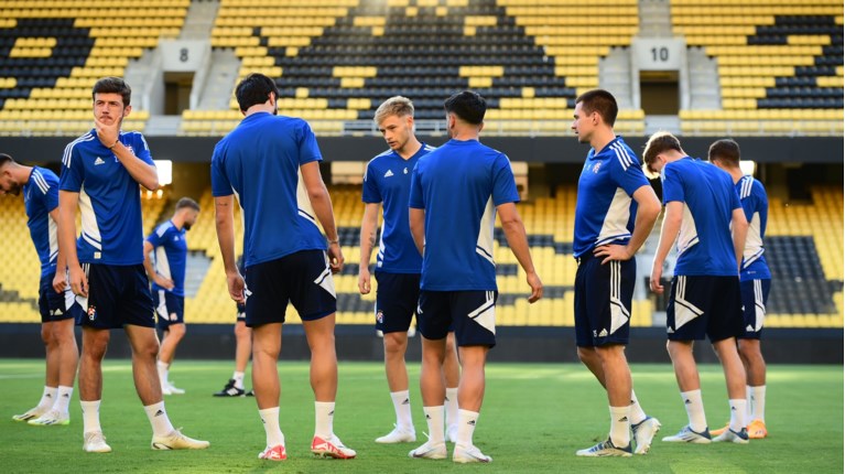 AEK ZΑΓΚΡΕΠ