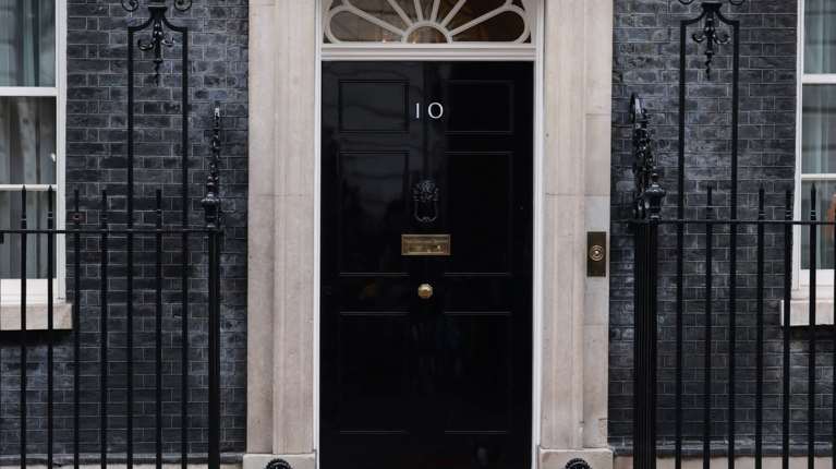 Βρετανία: Εμπλοκή πρώην πρωθυπουργού στα αρχεία Έπσταϊν - Τι υποστηρίζει βασιλικός ιστορικός