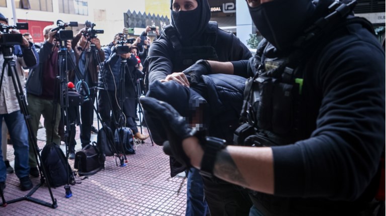 18ΧΡΟΝΟΣ ΡΕΝΤΗ